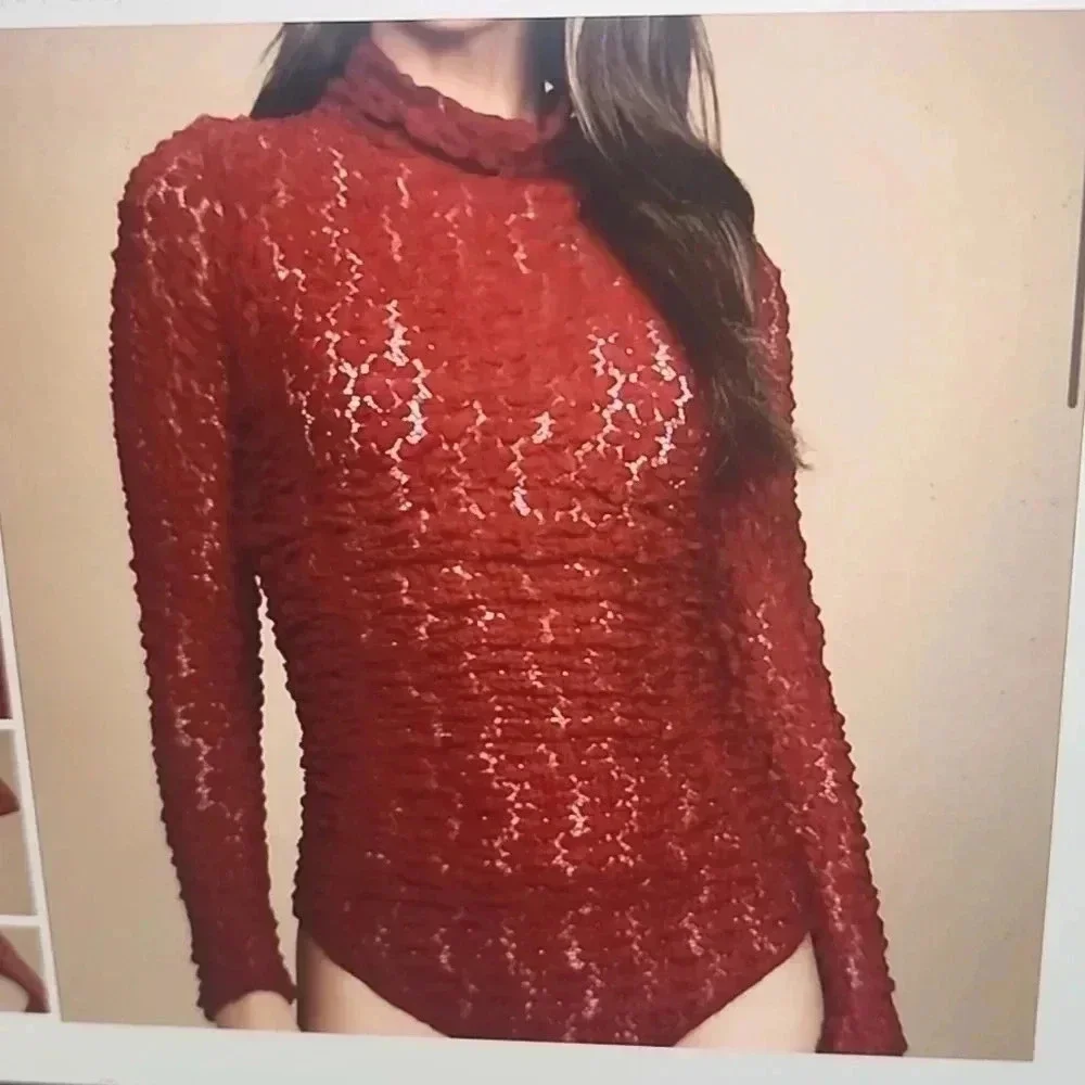 FREE PEOPLE SHEER LACE LONG SLEEVE BODYSUIT RED WINE SIZE S